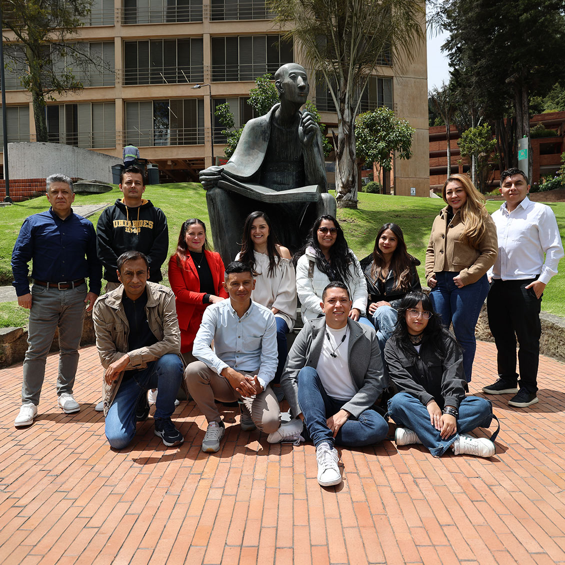 equipo-servicio-abastecimiento-uniandes